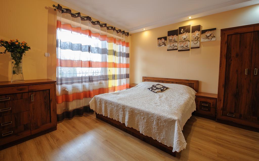 Pokoje I Apartamenty Iwona Цехоцинек Экстерьер фото